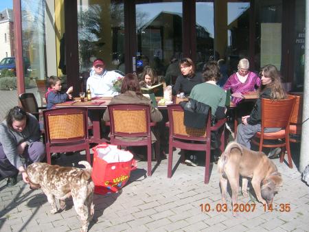 il faisait un temps superbe nous avons mangé en terrasse!